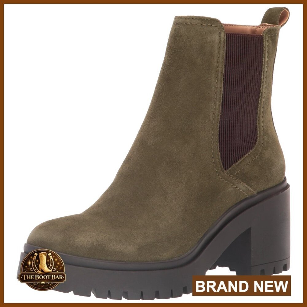 Waterproof Chelsea Boots With Elastic Gore And Treaded Heel